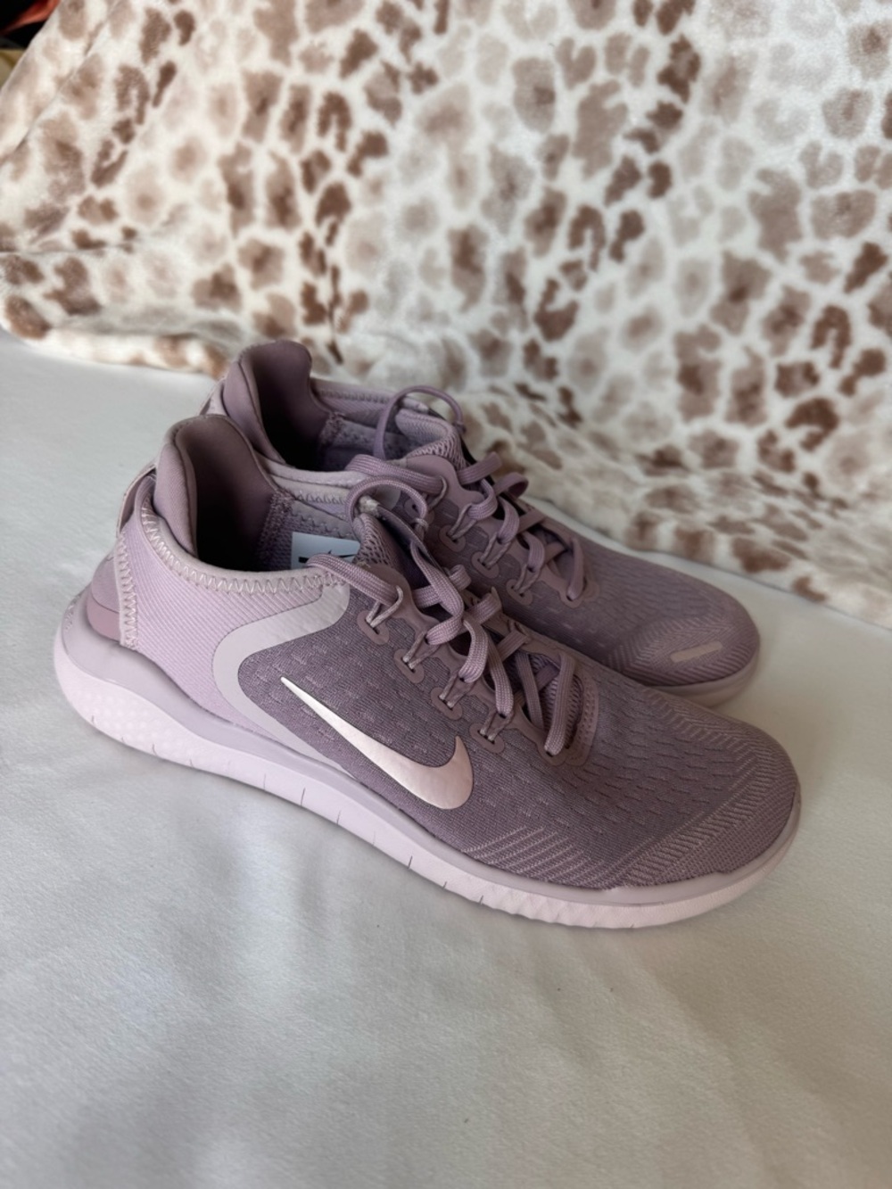 Nike Women's Lavender/Pale Pink Lightweight Running Sneakers
